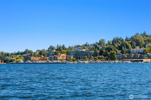 $8,900,000 | 4640 95th Avenue Northeast, Yarrow Point, WA 98004