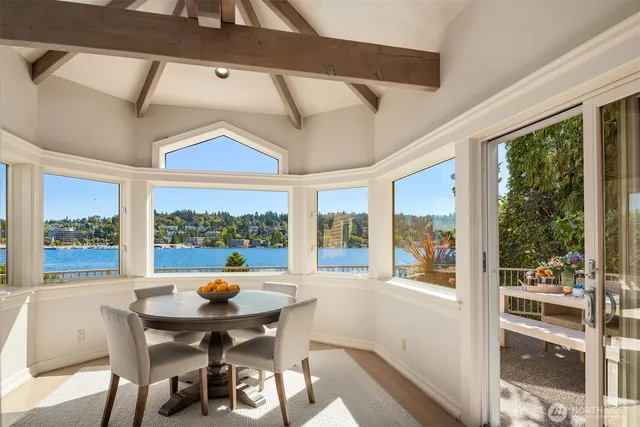 $8,900,000 | 4640 95th Avenue Northeast, Yarrow Point, WA 98004