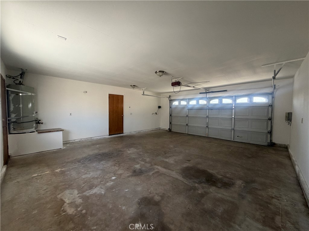 19609 Seneca Road Apple Valley, CA 92307 - Photo 37 of 37 a view of a garage