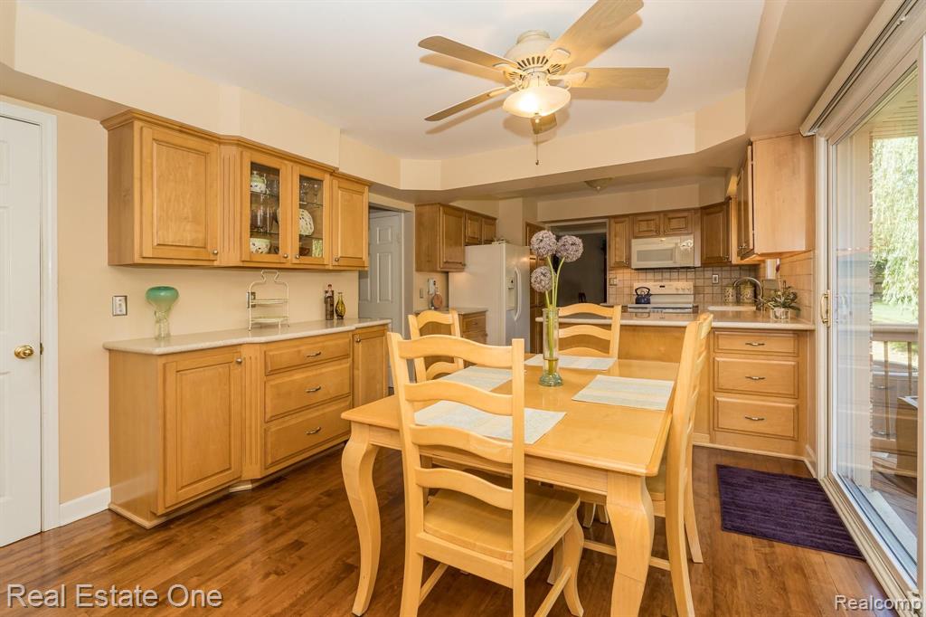 3028 Baypoint Drive Rochester Hills, MI 48309 - Photo 7 of 40