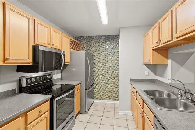 $257,000 | 3655 Habersham Road Northeast, Unit 119, Atlanta, GA 30305