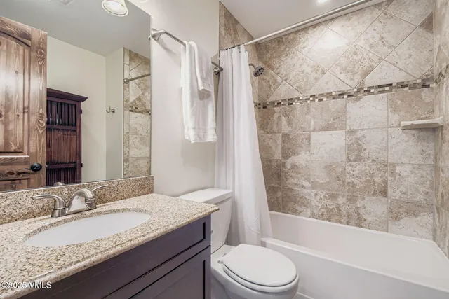 $1,090,000 | 142 Eagle Drive, Unit C8, Eagle-Vail, CO 81620