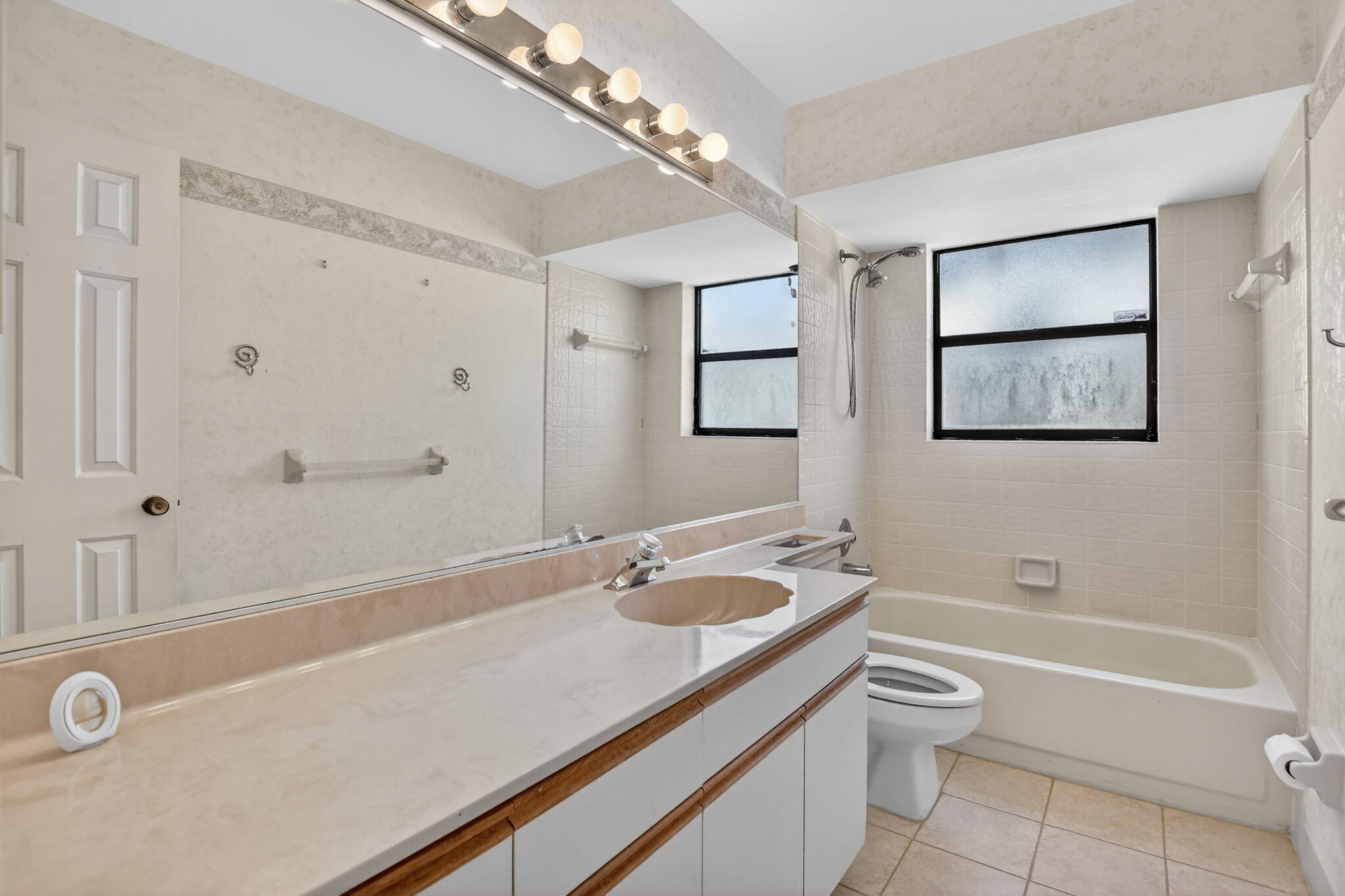 3069 Northwest 27th Avenue Boca Raton, FL 33434 - Photo 41 of 49 bathroom