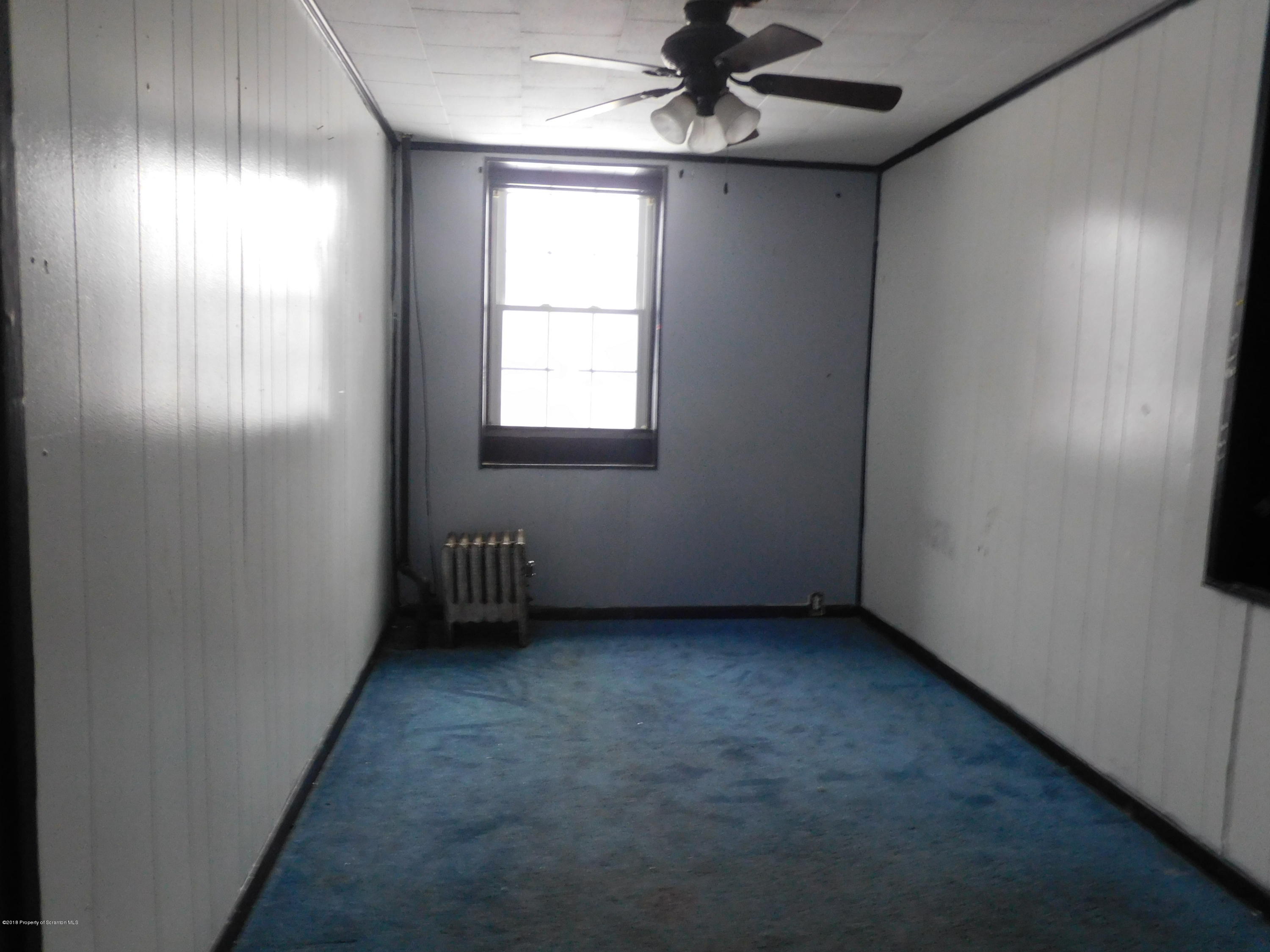 412 Foundry Road Moscow, PA 18444 - Photo 12 of 13 Gallery Image 12