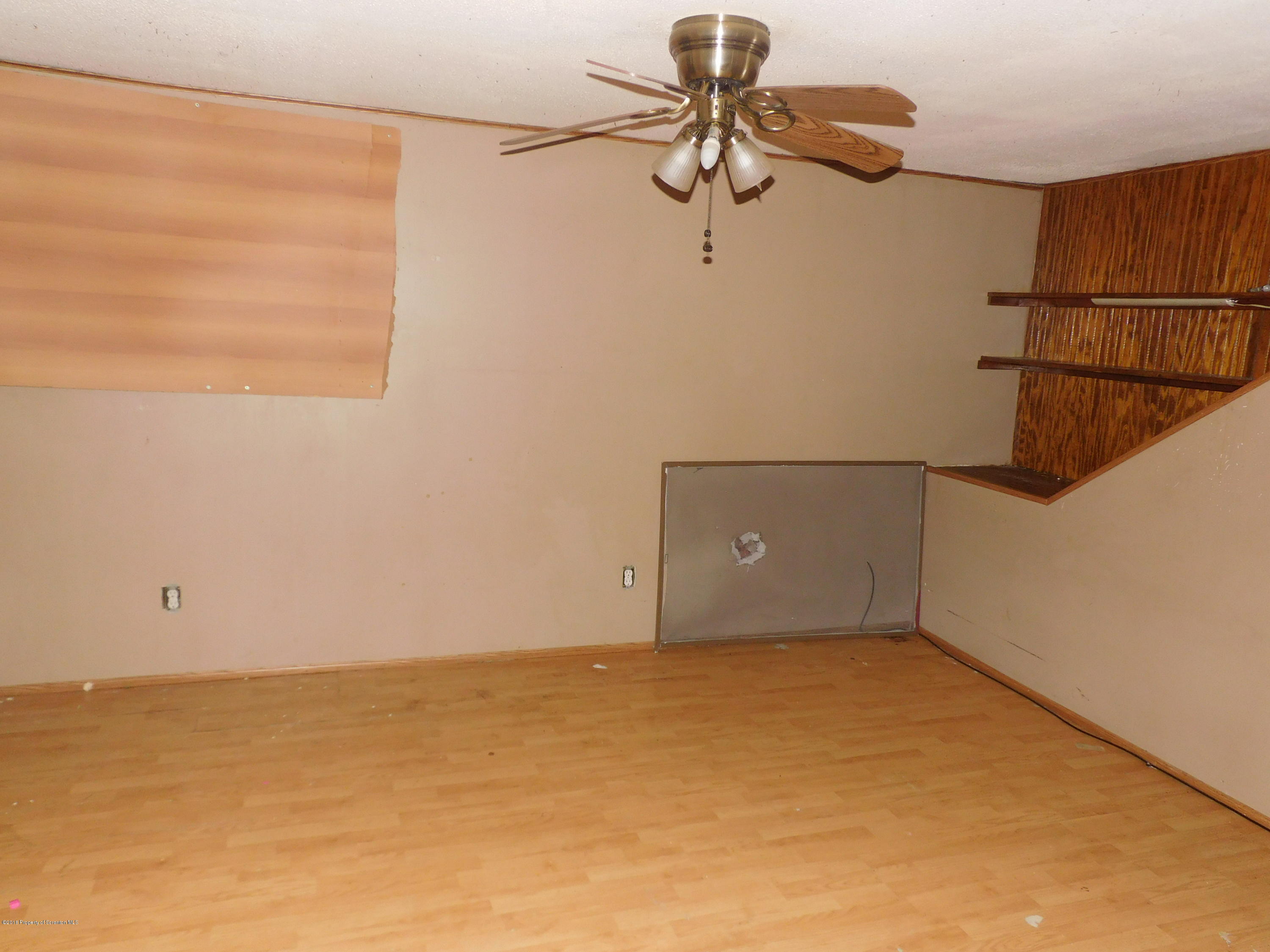 412 Foundry Road Moscow, PA 18444 - Photo 10 of 13 Gallery Image 10