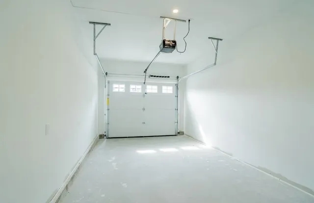 $3,200 | 15 Suffolk Road, Unit 1, Concord, NH 03303