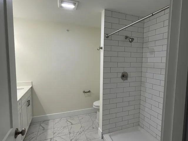 $3,200 | 15 Suffolk Road, Unit 1, Concord, NH 03303