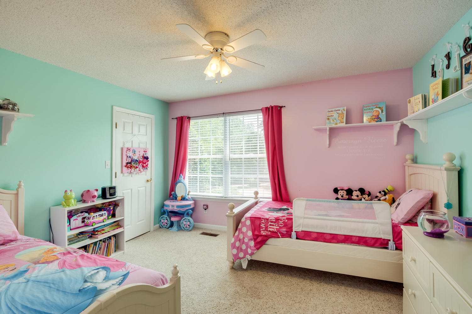 8631 Banner Elk Road Soddy Daisy, TN 37379 - Photo 17 of 28 Bedroom