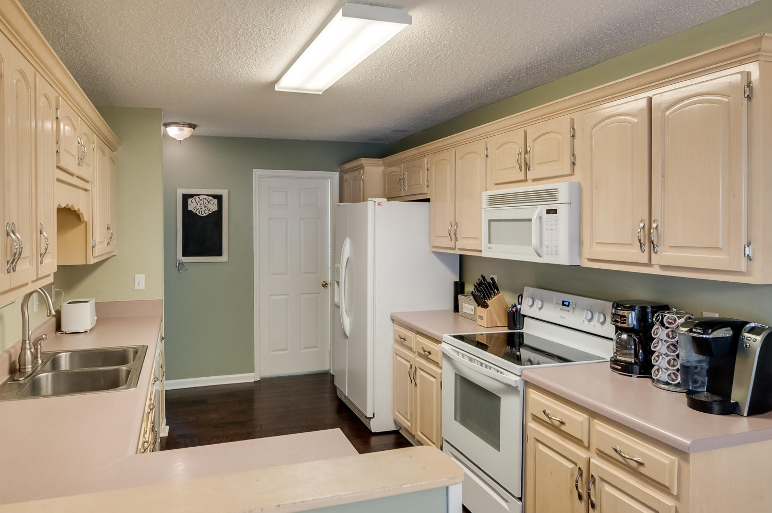 8631 Banner Elk Road Soddy Daisy, TN 37379 - Photo 9 of 28 Kitchen