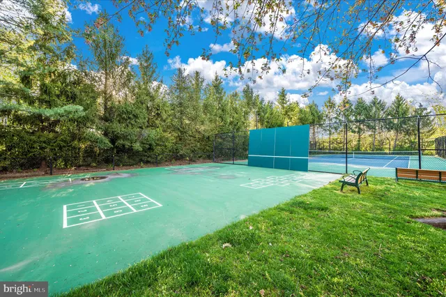 $425,000 | 15305 Diamond Cove Terrace, Unit 7C, Rockville, MD 20850