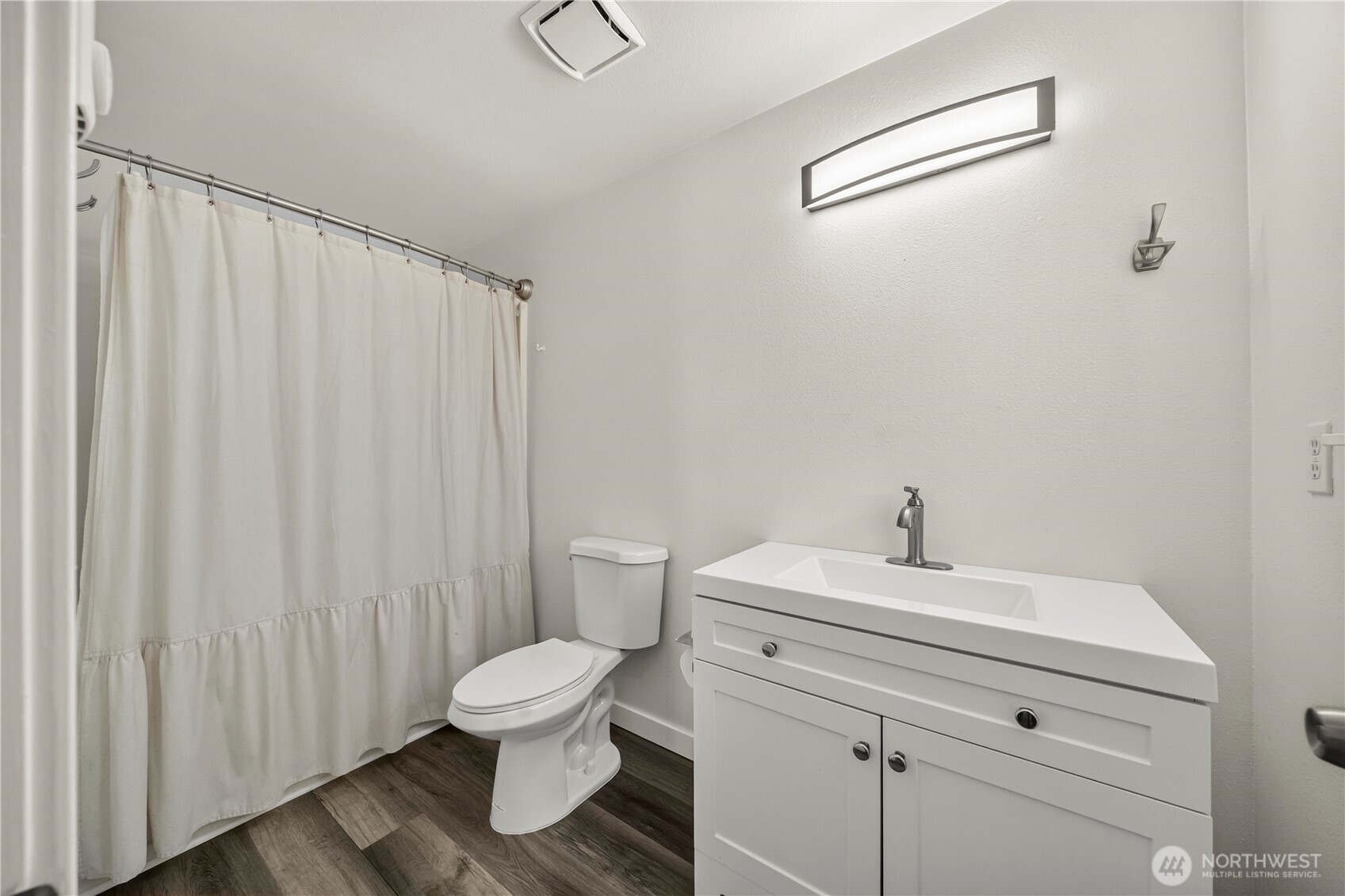 9200 Applegate Loop Southwest Rochester, WA 98579 - Photo 16 of 40