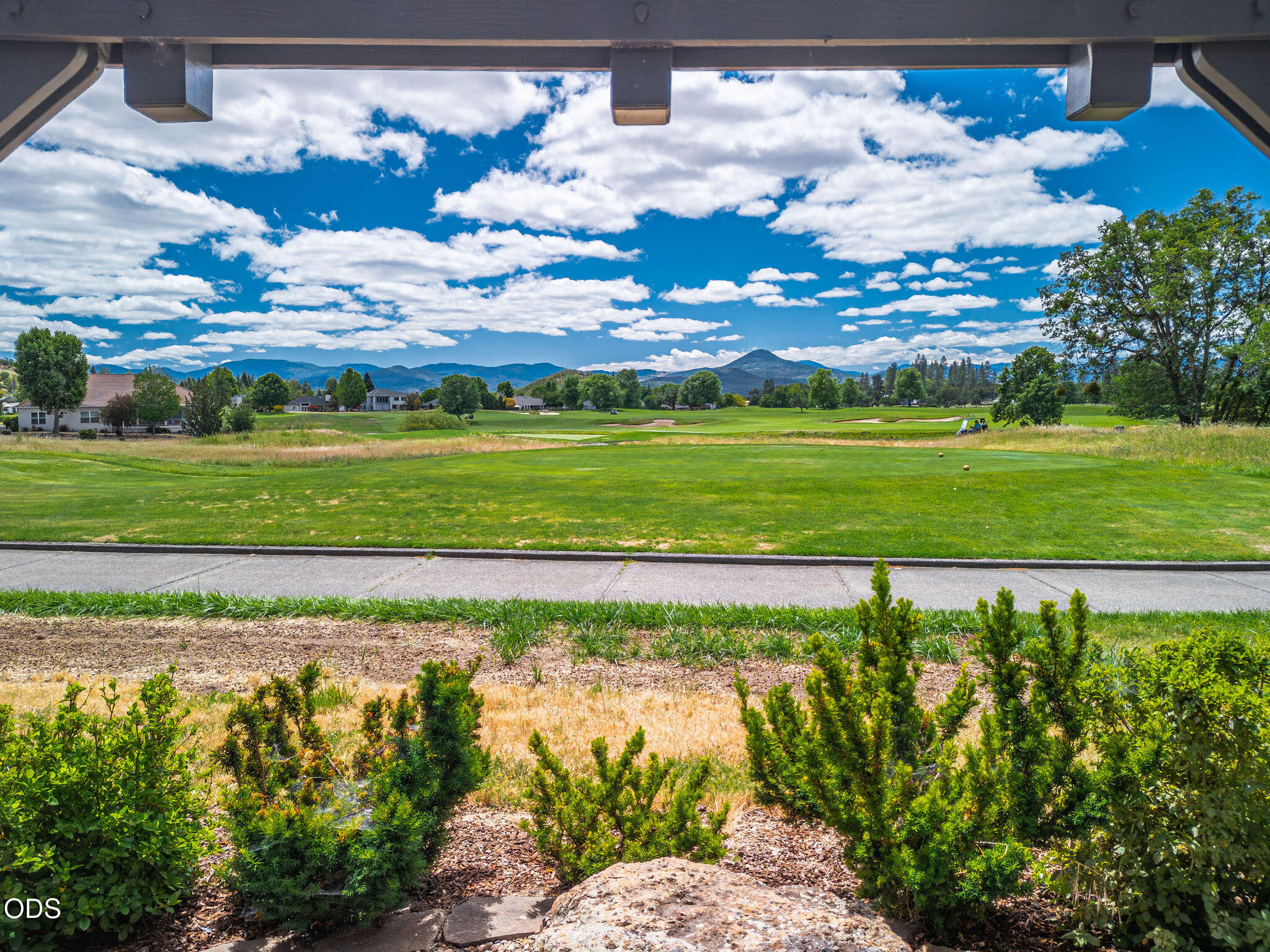 1085 Oak Grove Court Eagle Point, OR 97524 - Photo 53 of 70