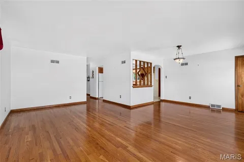 $259,900 | 1011 Hawthorn Avenue, St. Charles, MO 63301