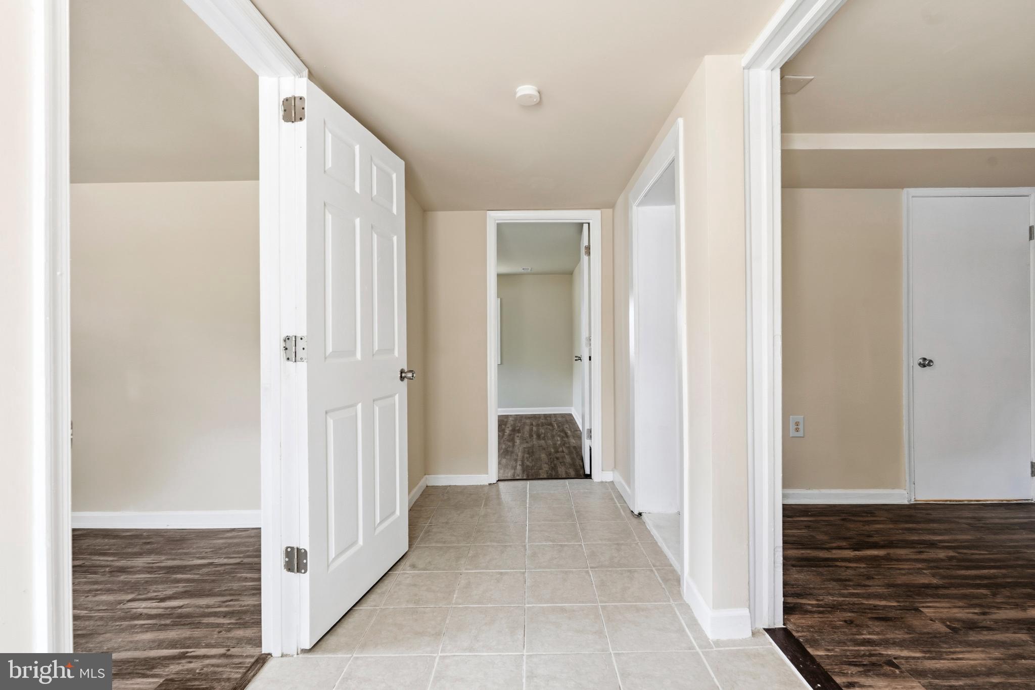7556 Alleghany Road Manassas, VA 20111 - Photo 44 of 61 Hallway to bedroom #4