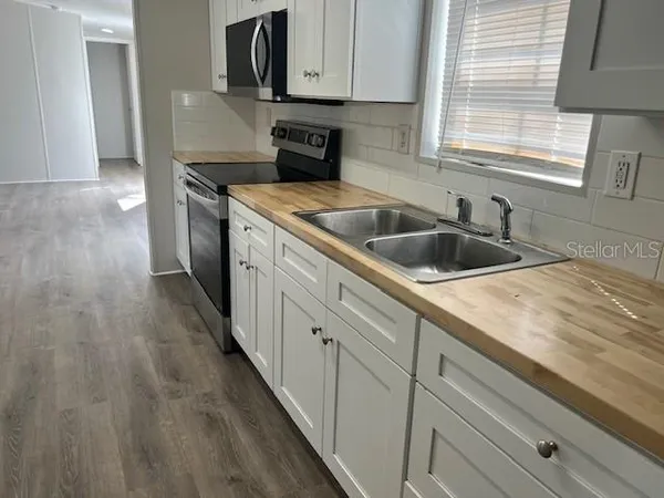 $199,000 | 65 Southeast 153rd Avenue, Old Town, FL 32680