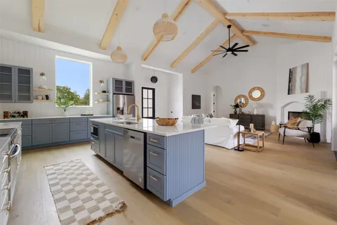 $799,000 | 60 War Bonnet, Wimberley, TX 78676