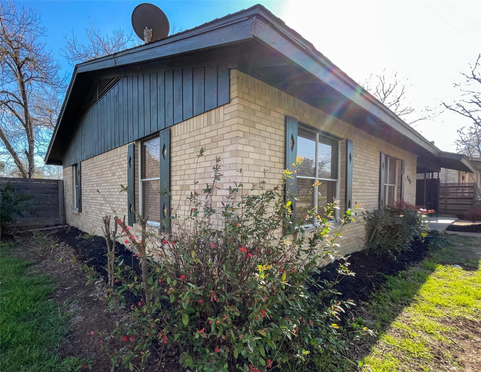 204 East 18th Street Georgetown, TX 78626 - Photo 19 of 21 a house view with a backyard space