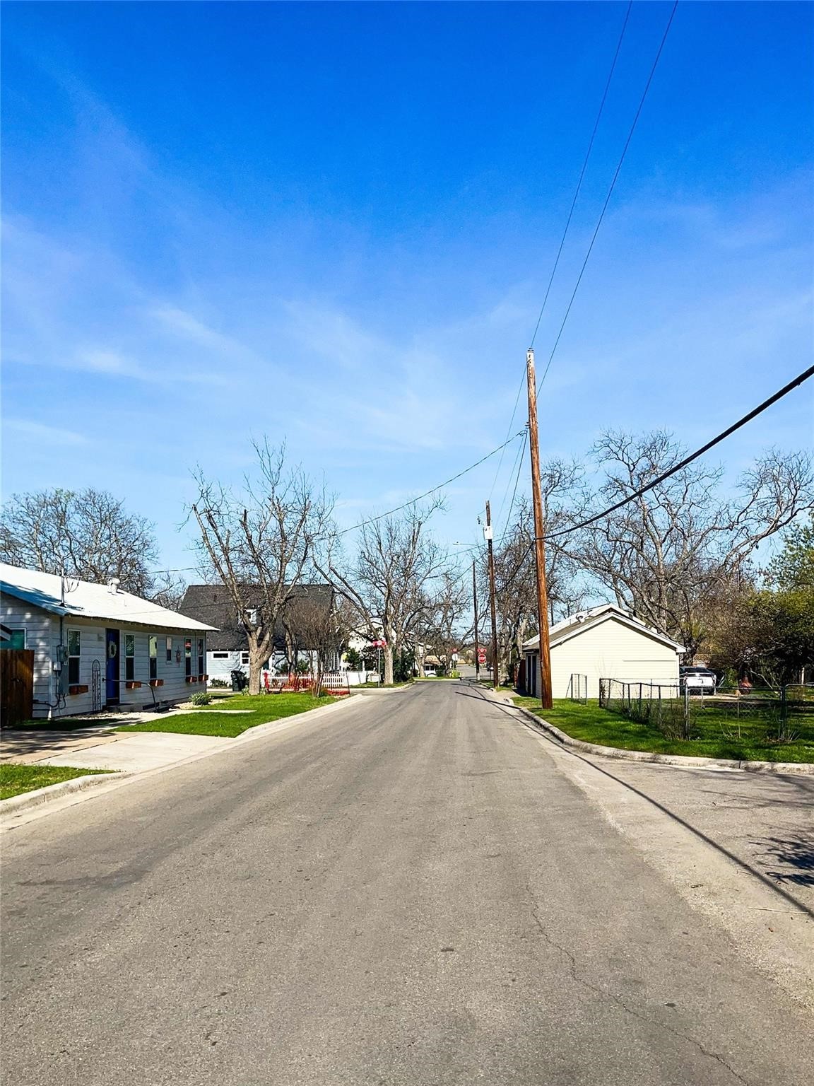 204 East 18th Street Georgetown, TX 78626 - Photo 21 of 21 a view of a street with a building in the background