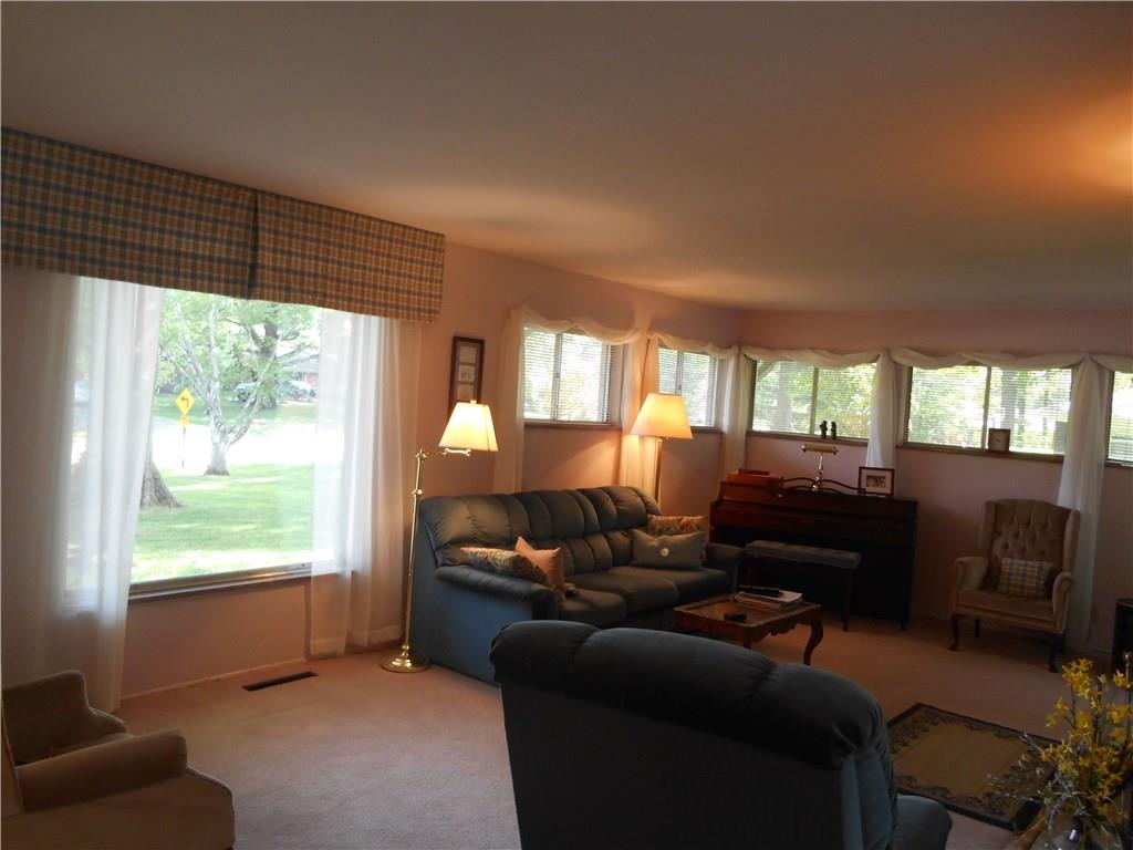 8635 Cholla Road Indianapolis, IN 46240 - Photo 4 of 32 Gallery Image 4
