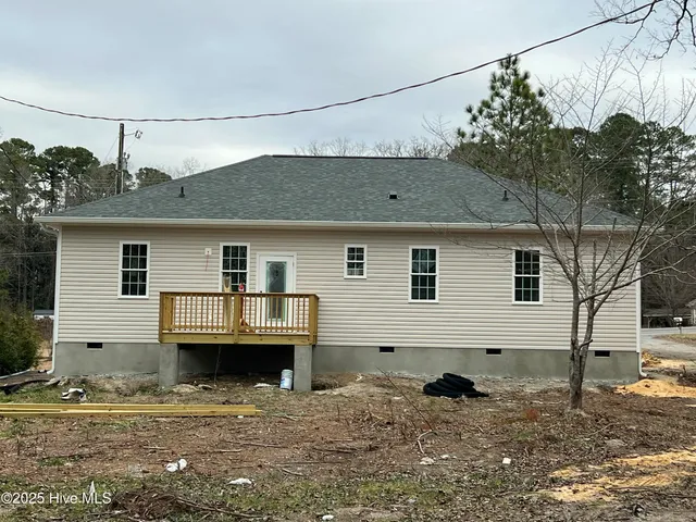 $325,000 | 401 James Street, Vass, NC 28394