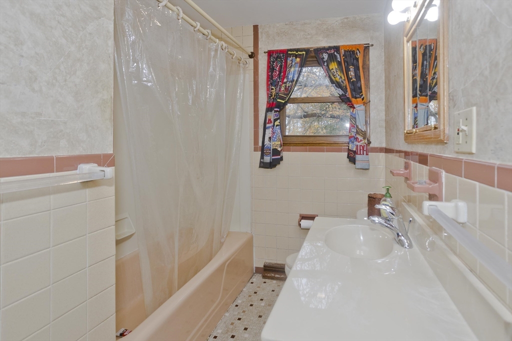 73 Amherst Street Granby, MA 01033 - Photo 19 of 35