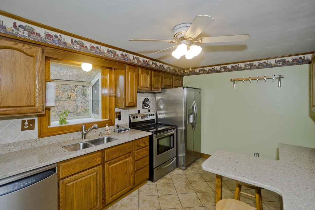 73 Amherst Street Granby, MA 01033 - Photo 9 of 35