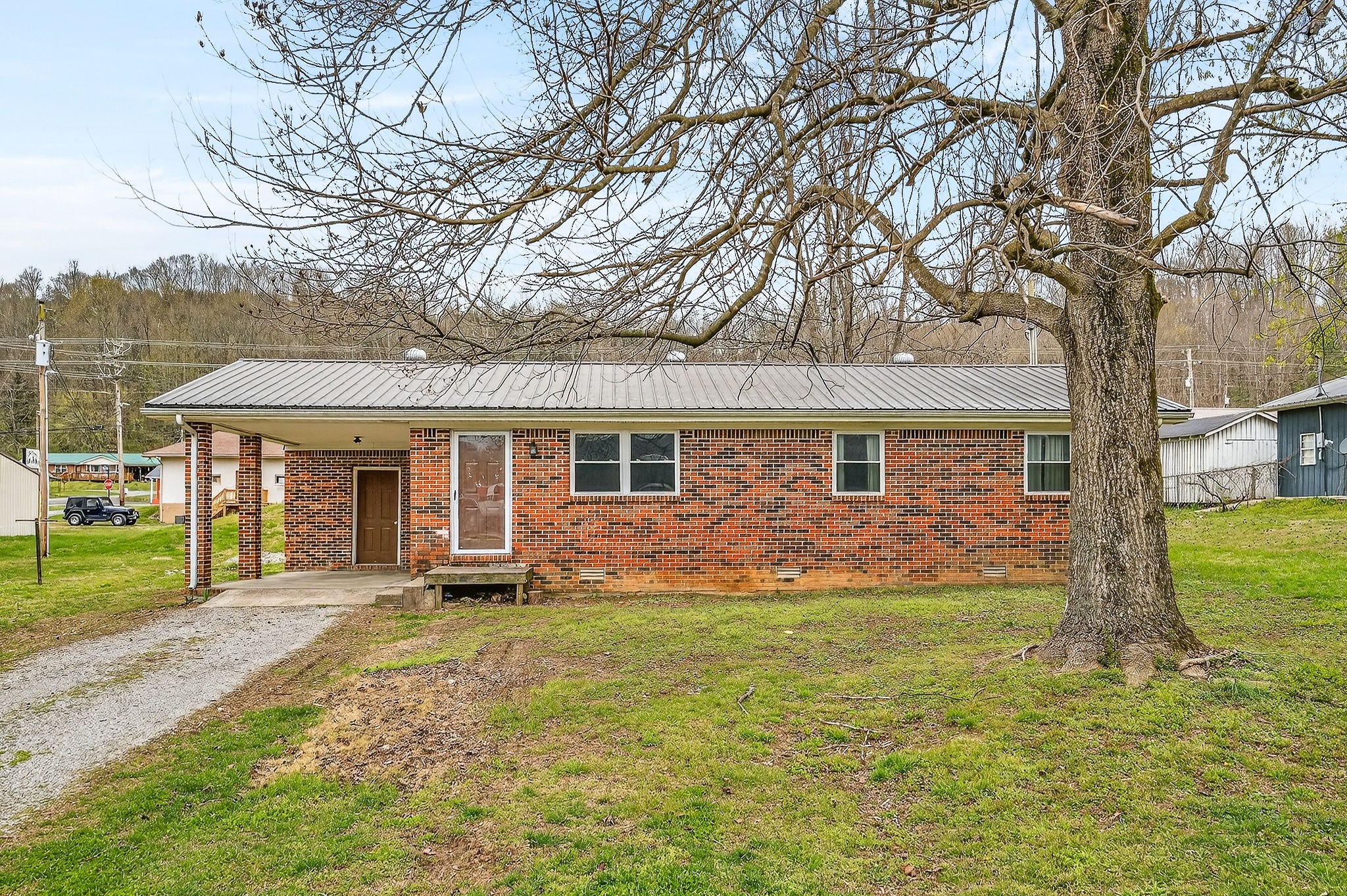 1105 Riverside Drive Celina, TN 38551 - Photo 2 of 20