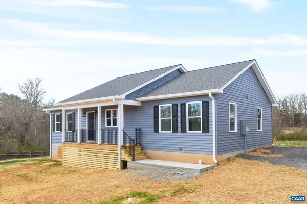 $375,000 | 140 Dogwood Heights, Scottsville, VA 24590
