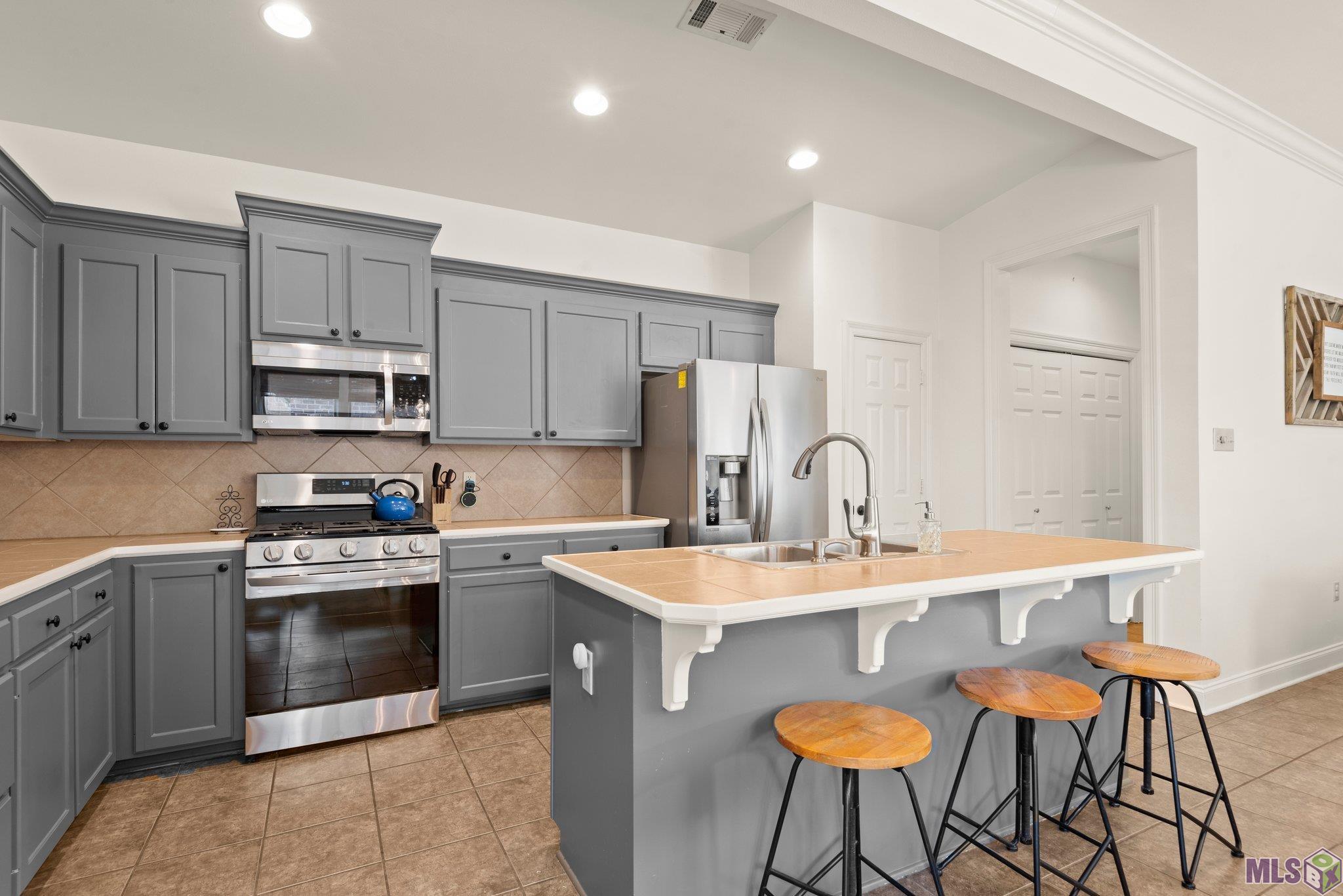 2224 Springlake Drive Baton Rouge, LA 70810 - Photo 6 of 15 Gallery Image 6