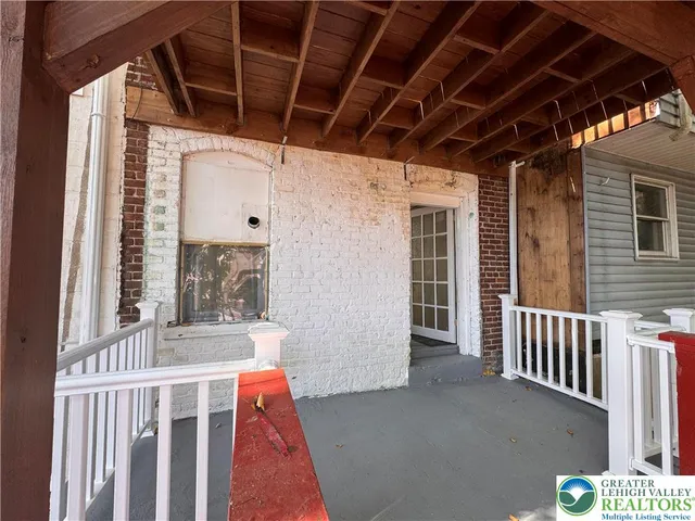 $2,250 | 35 North 5th Street, Easton, PA 18042