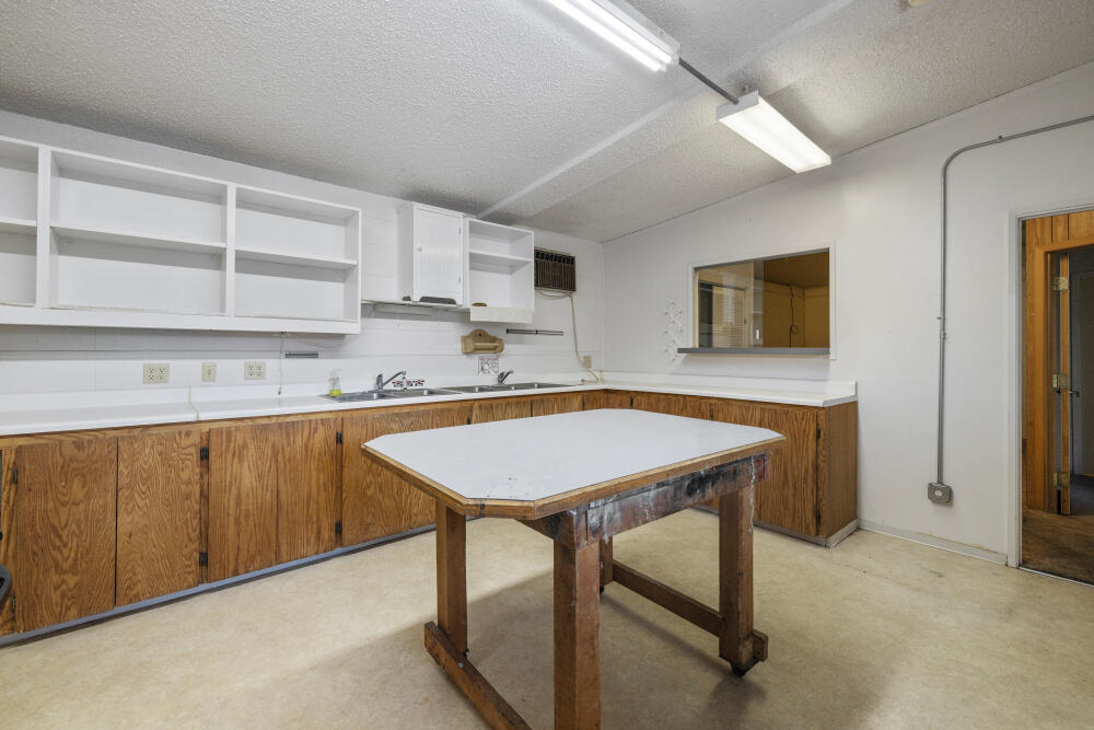 1633 Division Street Klamath Falls, OR 97601 - Photo 49 of 69 1633DivisionSt-35
