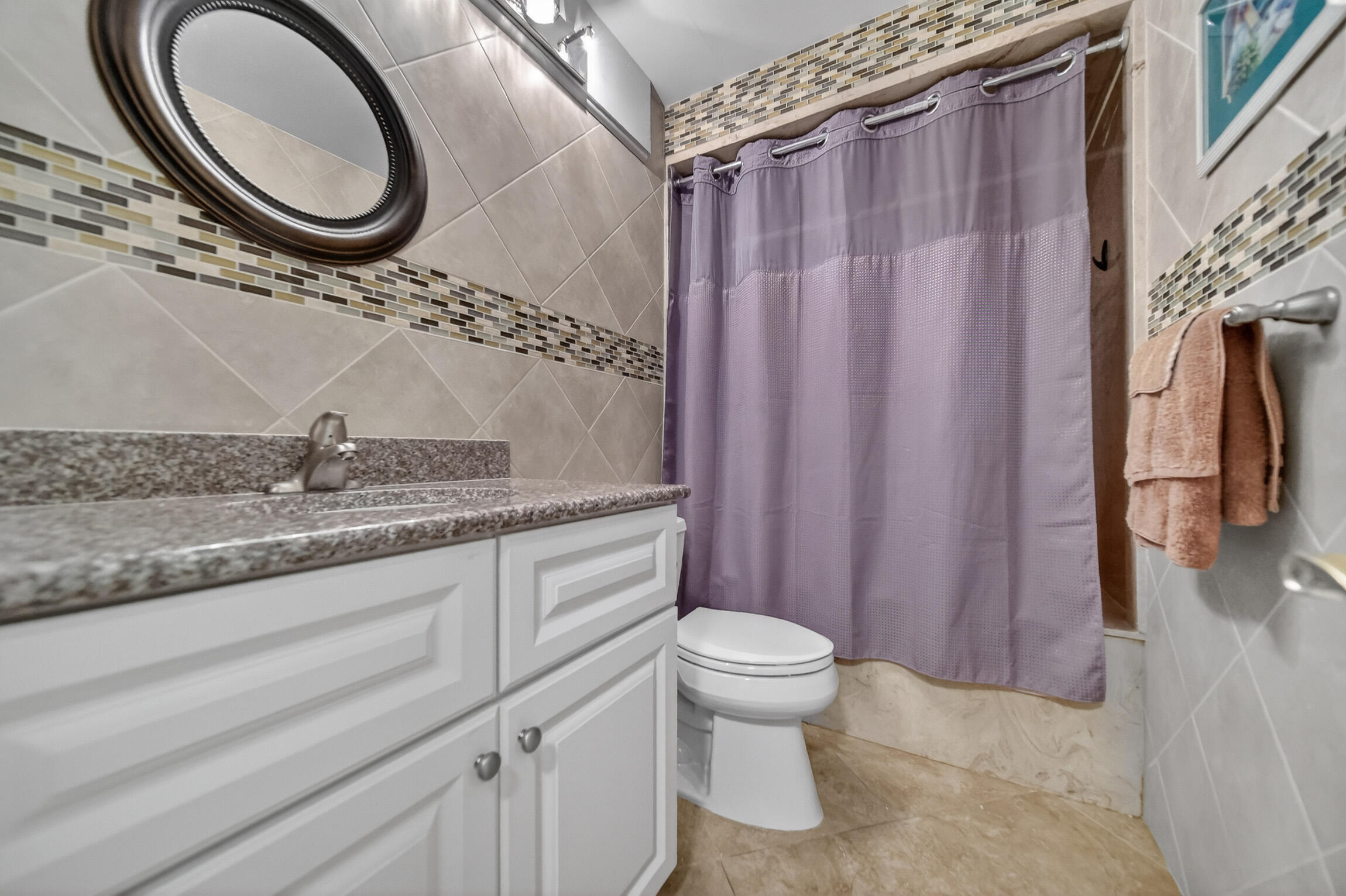 4083 Southeast Centerboard Lane, Unit 3A Stuart, FL 34997 - Photo 16 of 31 guestbath1.jpg-FULL