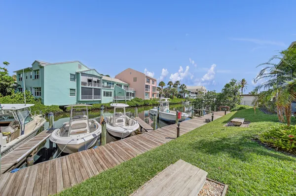 a view of yard with patio