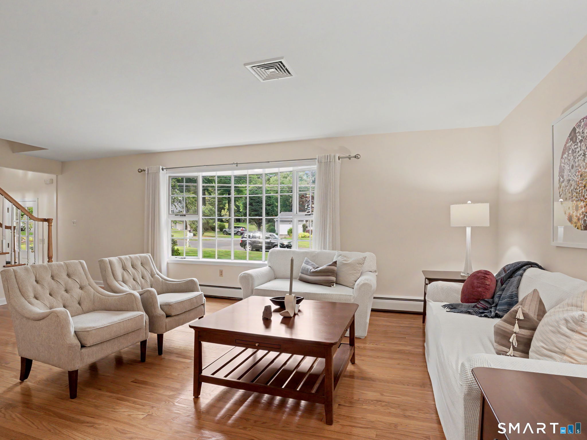 1061 Galloping Hill Road Fairfield, CT 06824 - Photo 4 of 29
