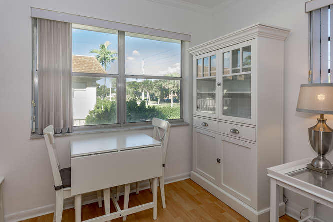 260 Northwest 19th Street, Unit 21 Boca Raton, FL 33432 - Photo 5 of 21 260 NW 19th St Boca Raton FL-small-005-0