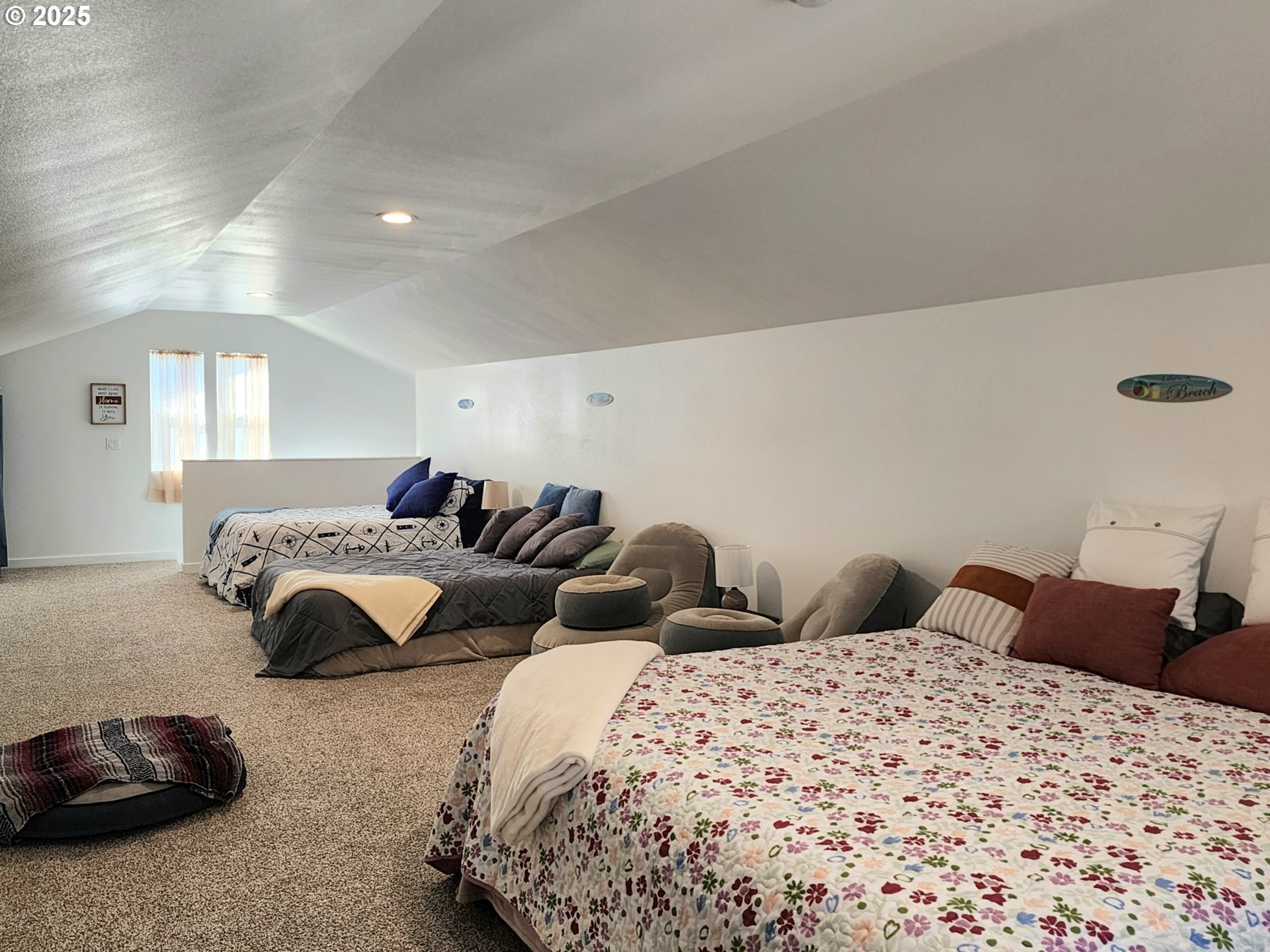 33050 Hillside Acres Road Gold Beach, OR 97444 - Photo 21 of 27 Family Room