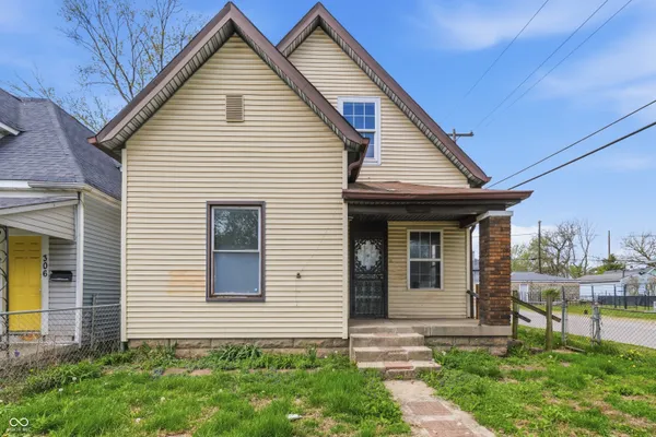 $94,750 | 302 South Holmes Avenue, Indianapolis, IN 46222