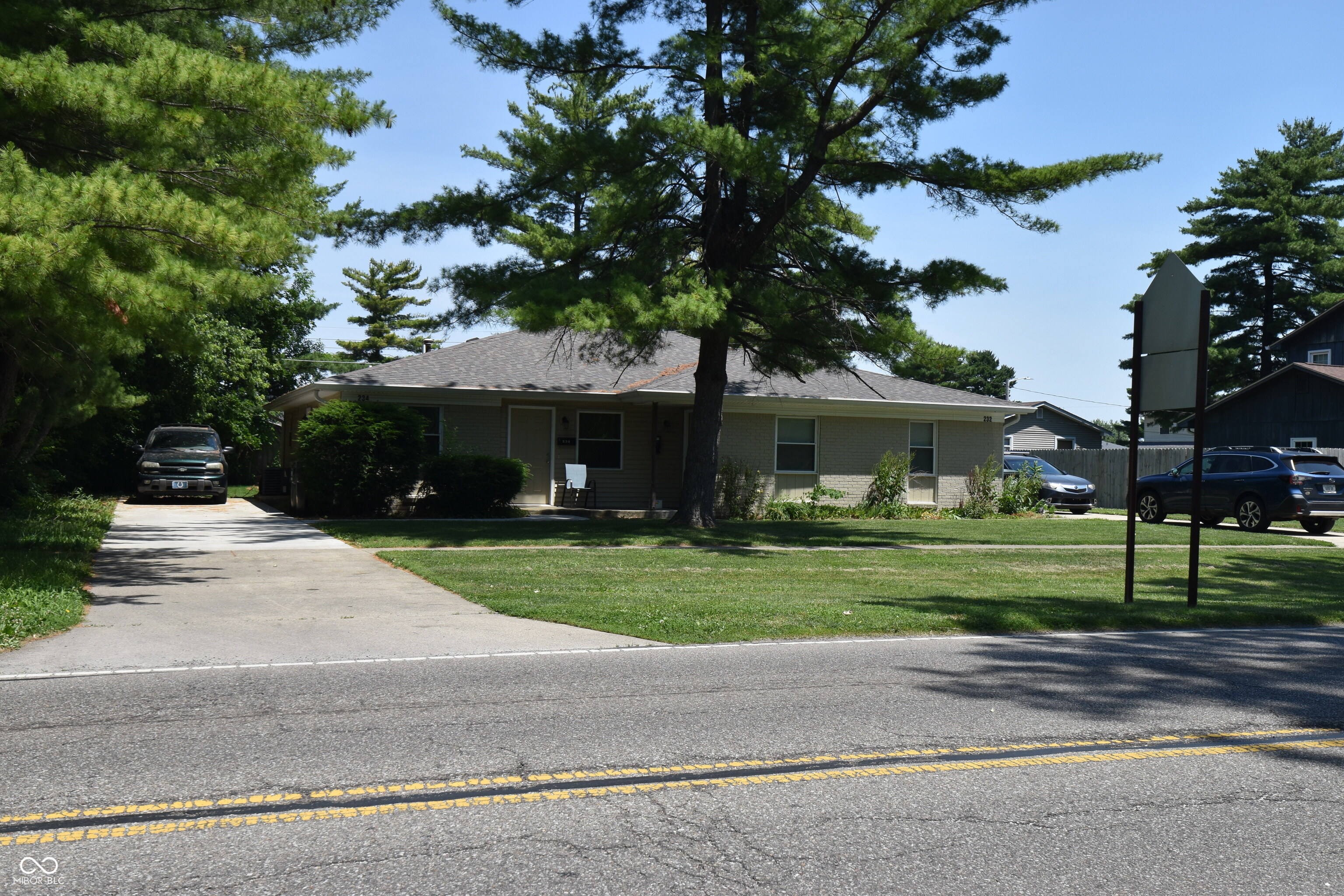 232 West McKenzie Road Greenfield, IN 46140 - Photo 2 of 3