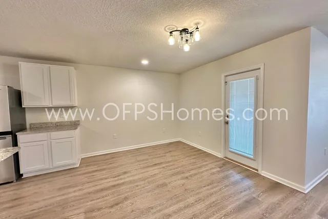 $2,100 | 2856 Patriots Rdg Drive, Crestview, FL 32539