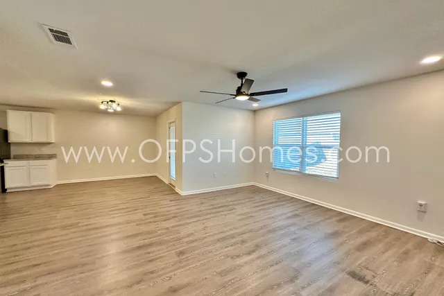 $2,100 | 2856 Patriots Rdg Drive, Crestview, FL 32539