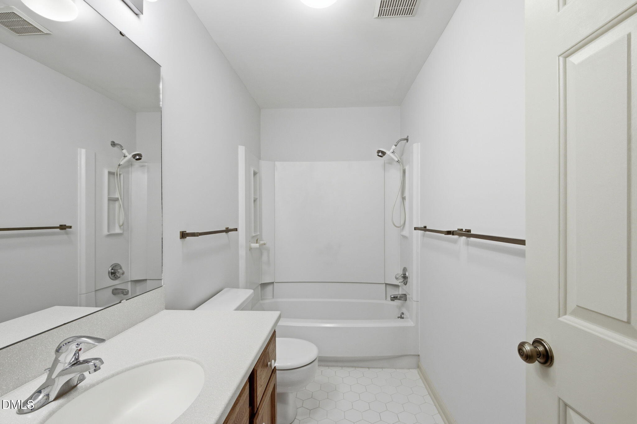 1501 Ferncliff Circle Raleigh, NC 27609 - Photo 17 of 36 17-web-or-mls-1501 Ferncliff Cir-2616