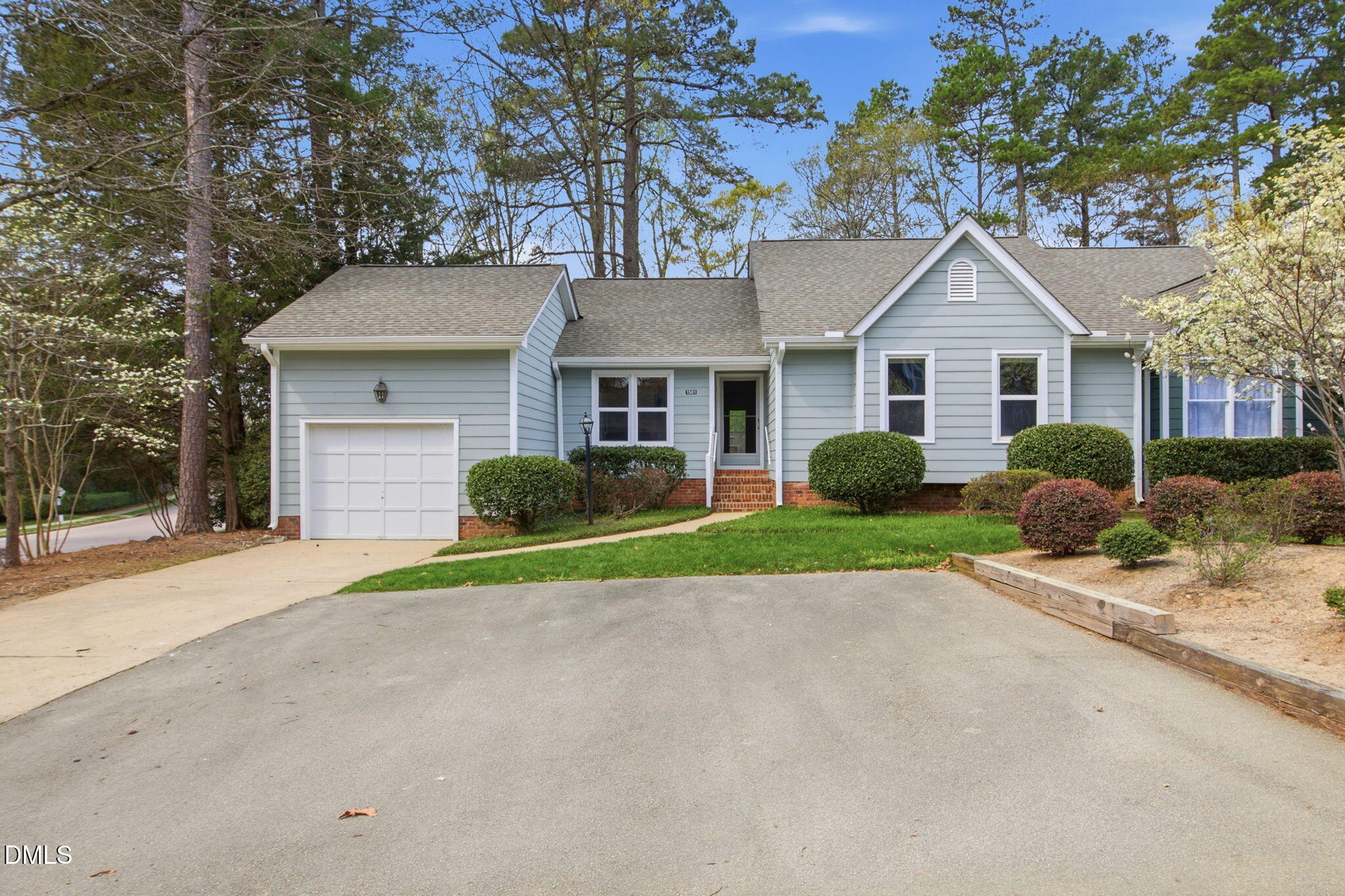 3-web-or-mls-1501 Ferncliff Cir-2602