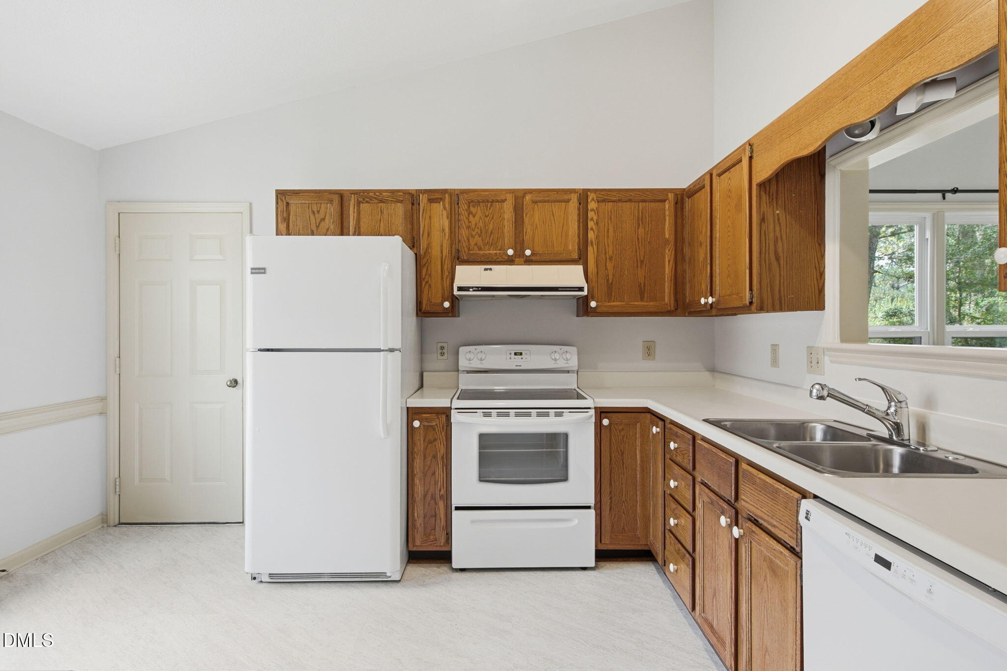 4-web-or-mls-1501 Ferncliff Cir-2603