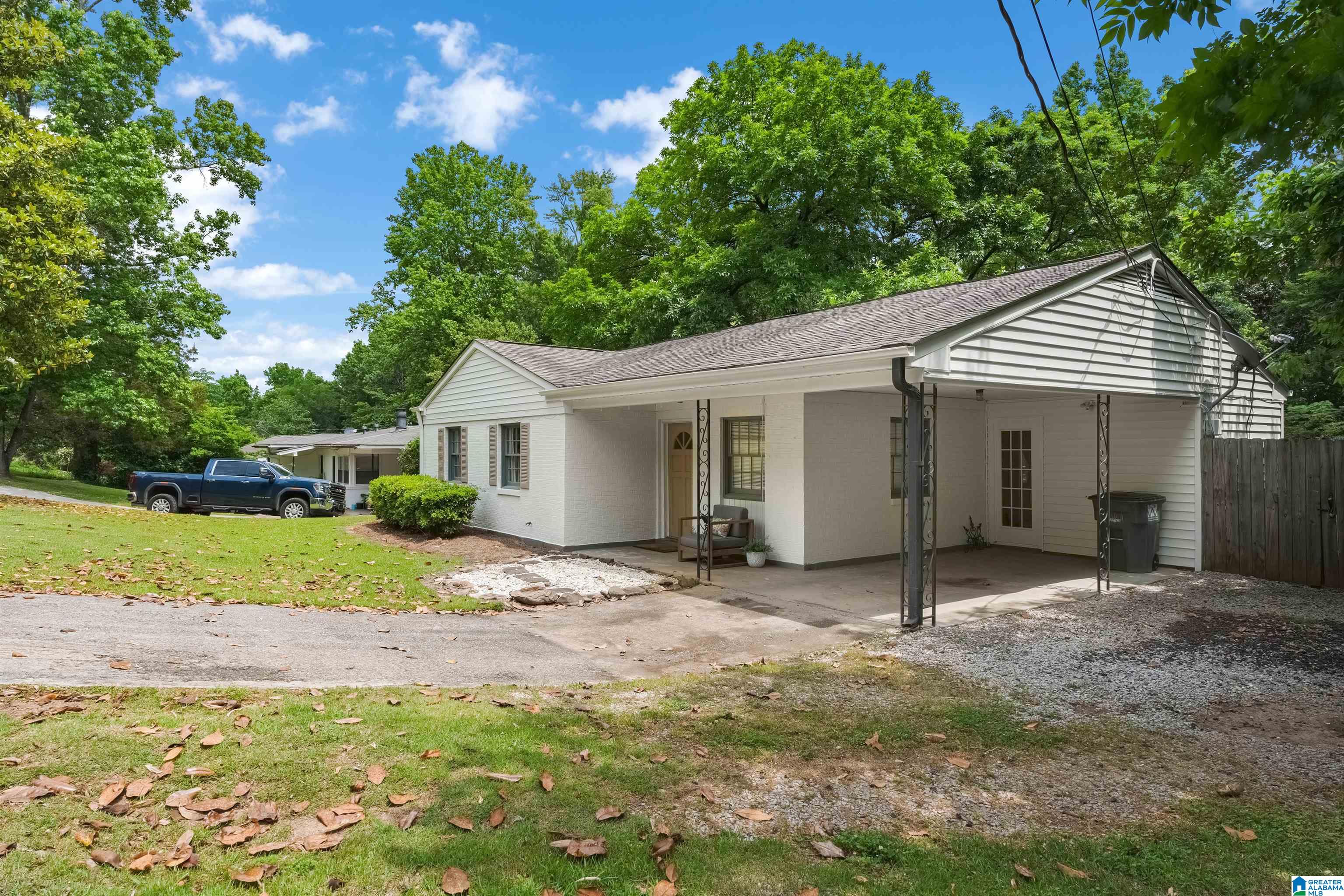 2213 Chapel Hill Road Birmingham, AL 35216 - Photo 2 of 24
