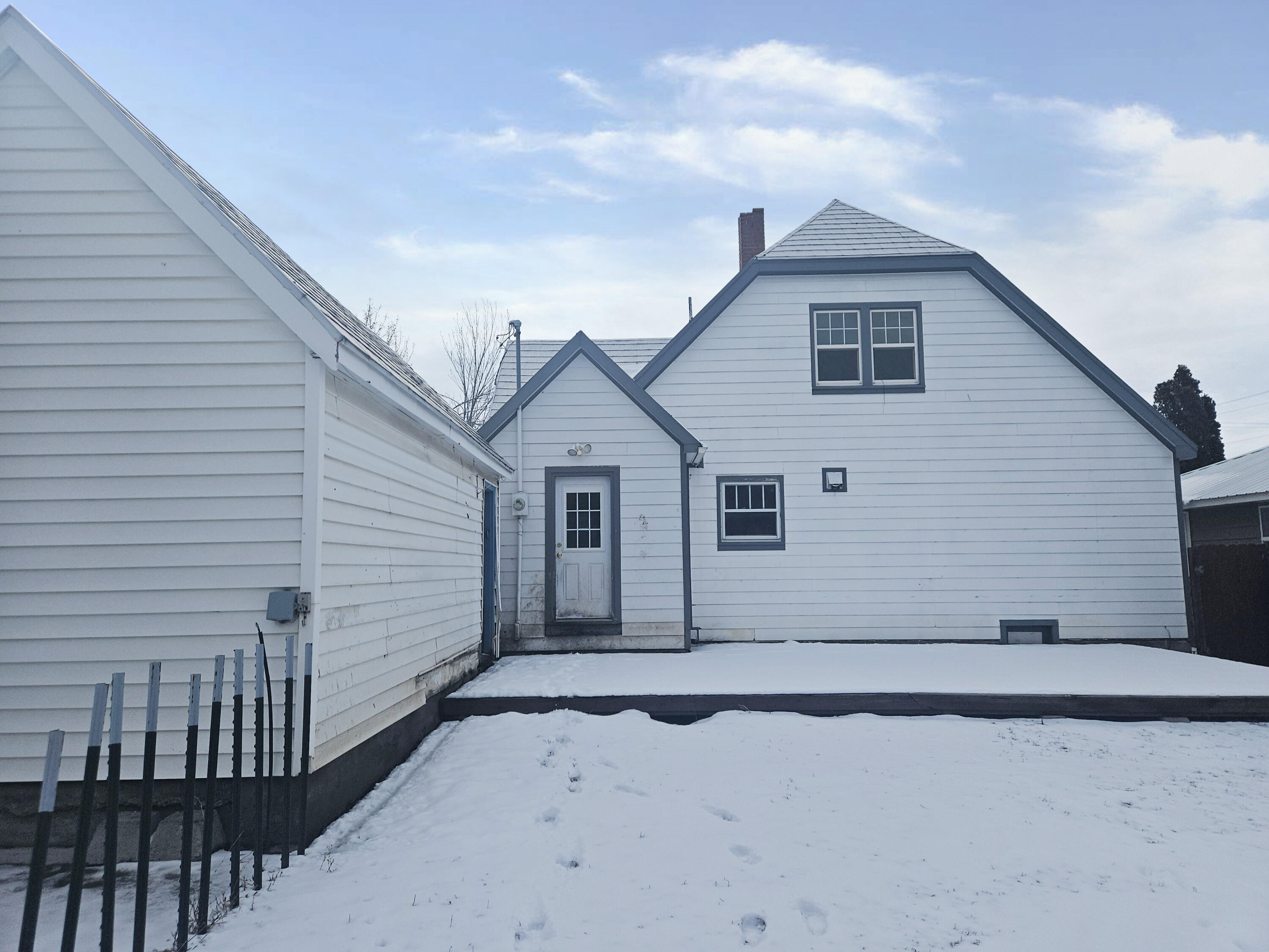 413 South H Street Lakeview, OR 97630 - Photo 17 of 17 18. Back house