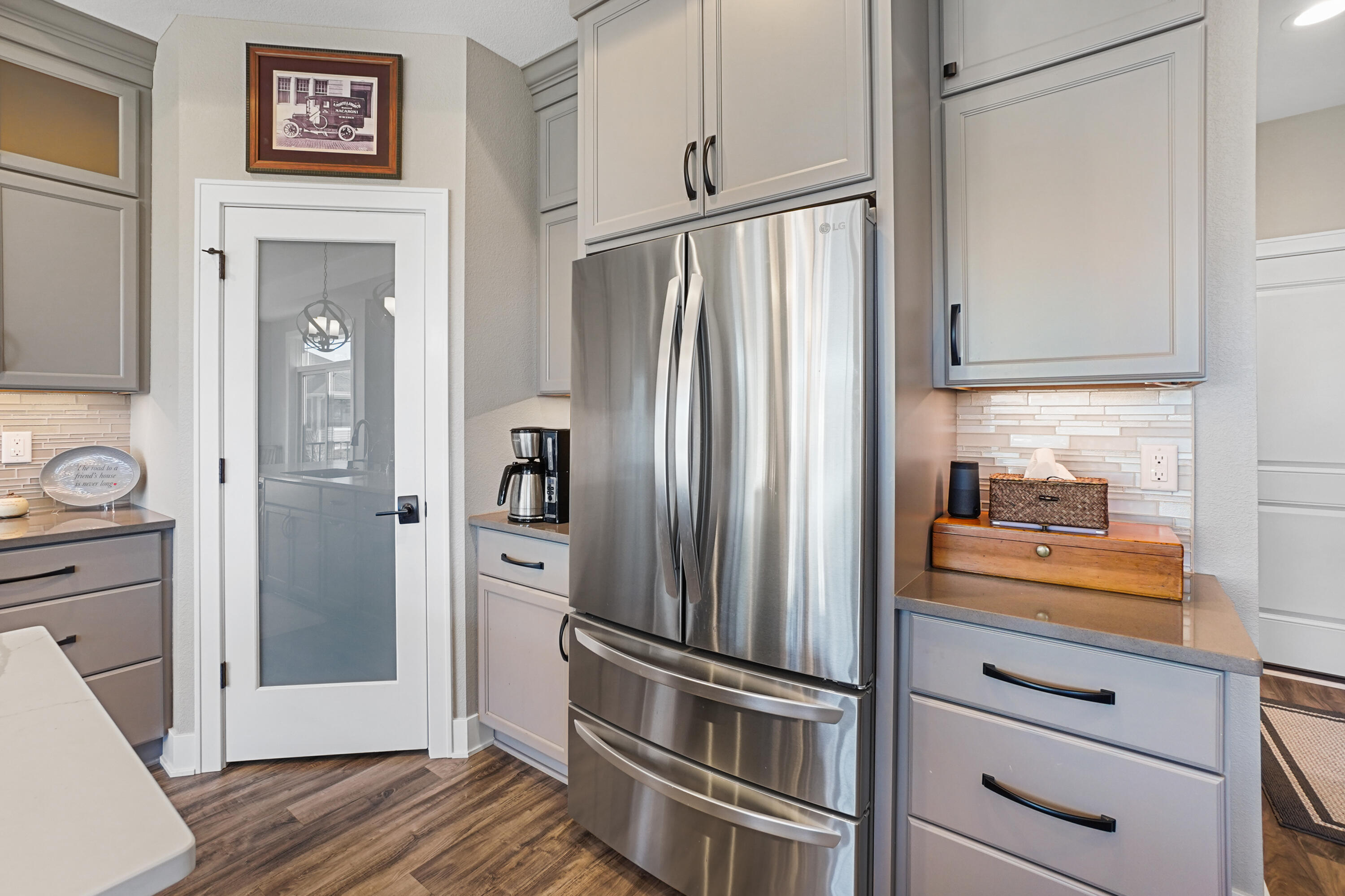 7916 East Stone Rdg Drive Lannon, WI 53046 - Photo 9 of 31 Kitchen