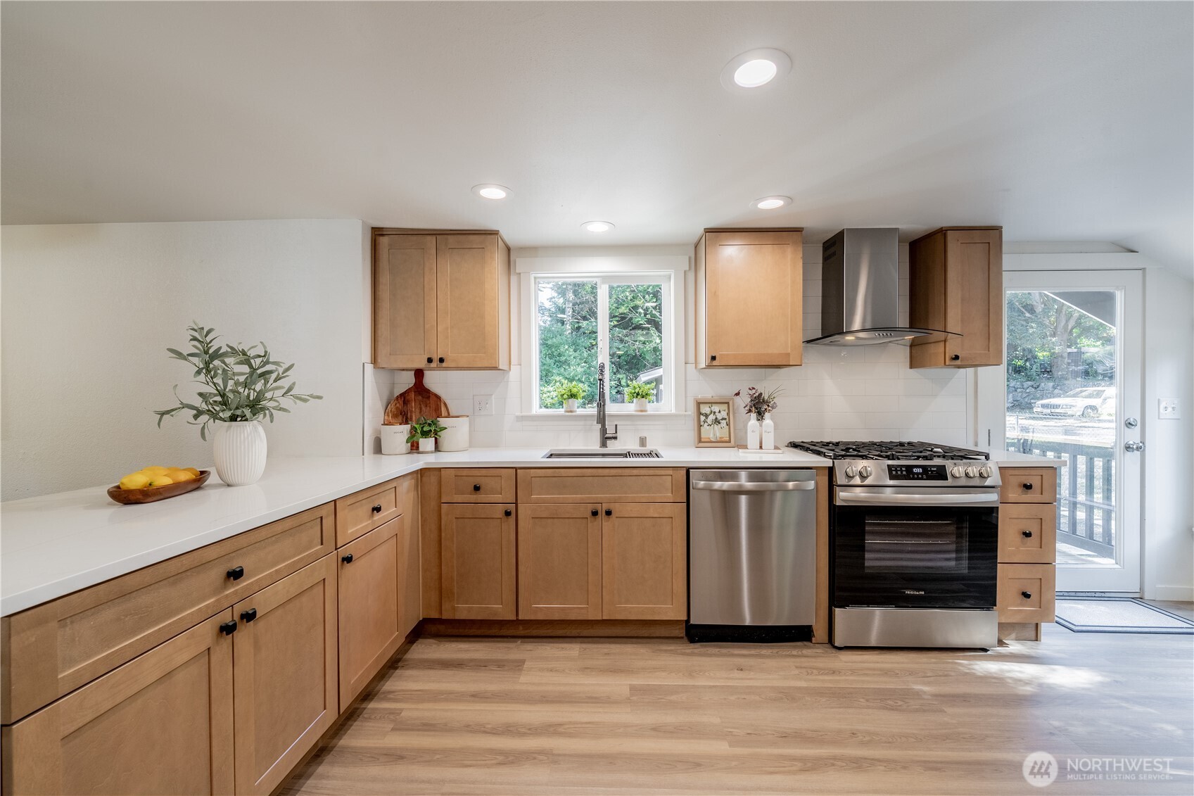 18414 Baldwin Road Bothell, WA 98012 - Photo 11 of 40