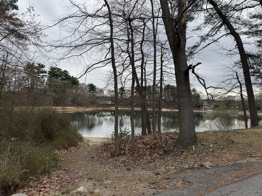 47 Kingsbury Road Norfolk, MA 02056 - Photo 31 of 33
