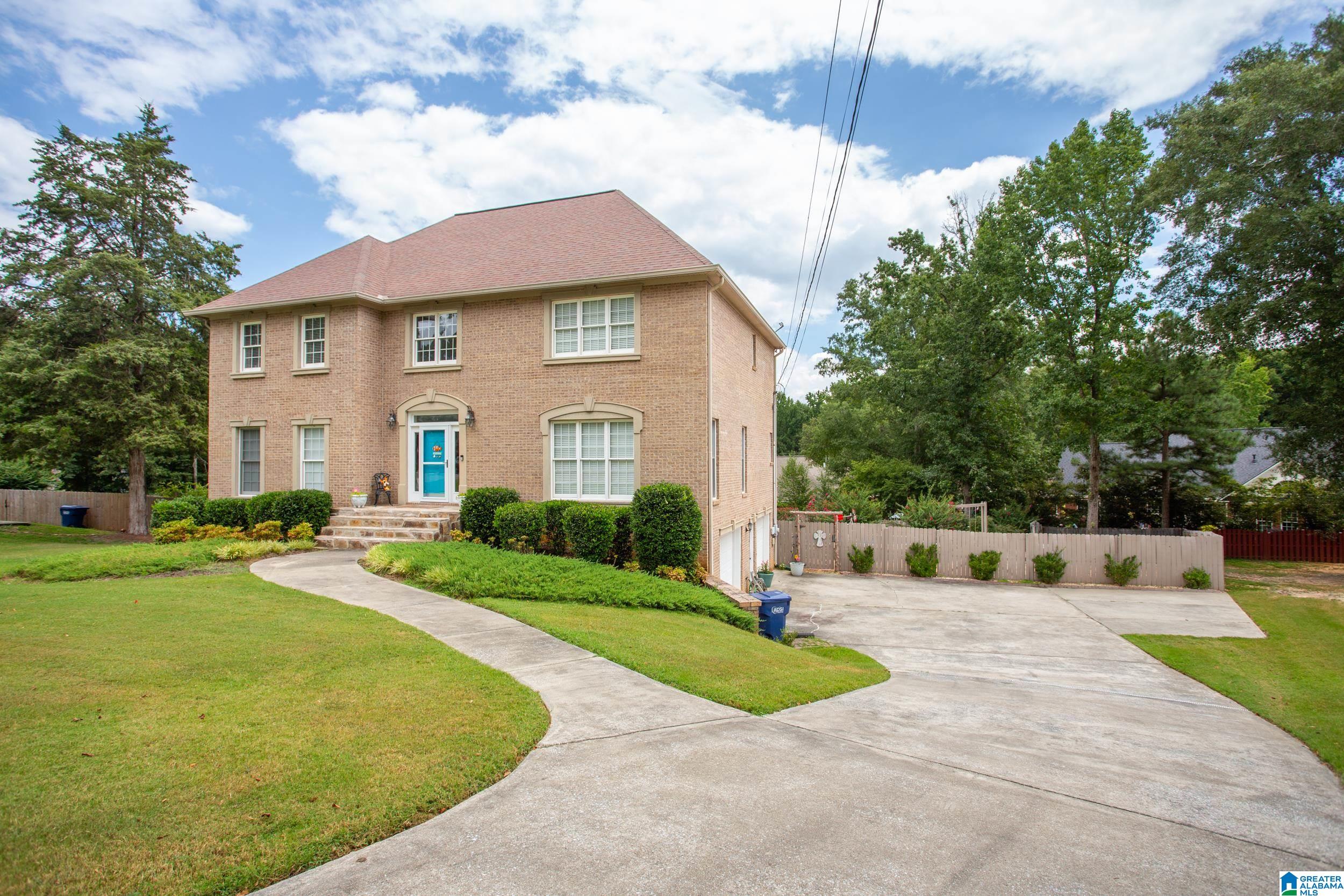 28 Thornwood Road Oxford, AL 36203 - Photo 2 of 75