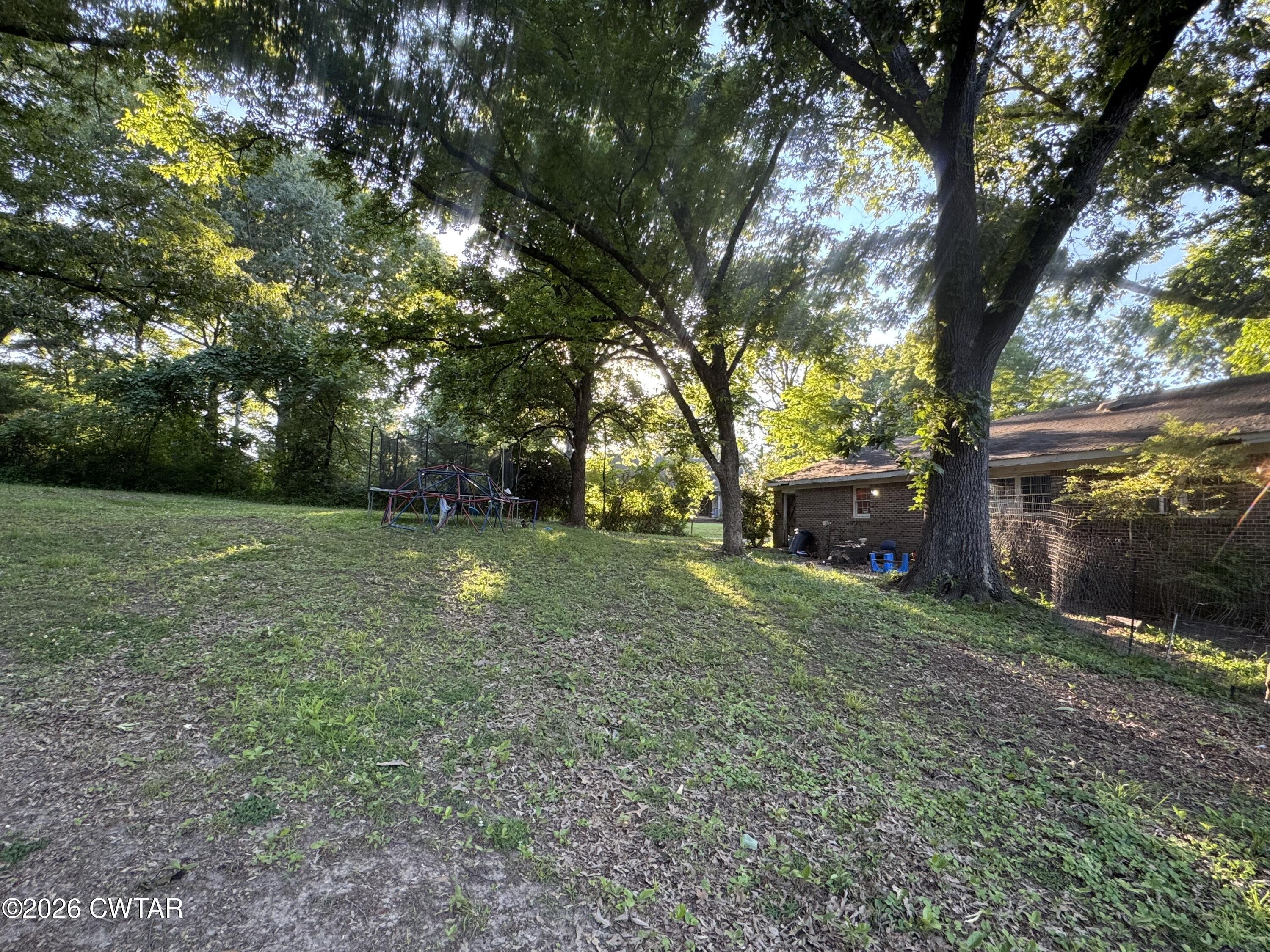152 Radio Road Jackson, TN 38301 - Photo 3 of 15 IMG_1094
